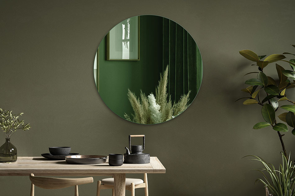 Огледалото с възможност за избор на цвета на огледалния лист е функционална и елегантна добавка, подходяща за всеки интериор. Изберете цвета на огледалния лист според индивидуалните си потребности и стила на помещението. Достъпни са различни цветове на огледалния лист, в това число златен и графитен. Огледалото може да се използва във всички помещения, като баня, спалня, антре или хол. Просто за монтаж и всекидневно поддържане.