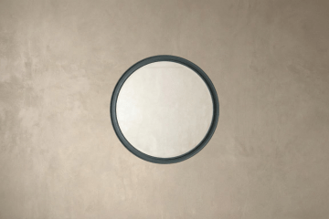 Огледала в лакирана рамка