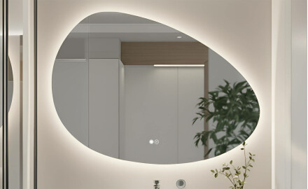 Нерегулярно огледало с осветление, 114×84 см, двоцвятно, тъч‑ключ, отоплителна подложка