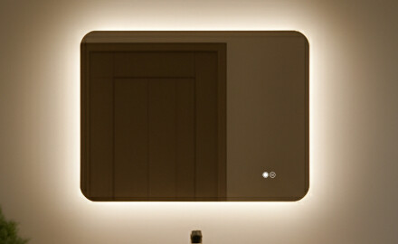 Заоблено огледало за баня с LED осветление, 80×60 см, двуцветно, тъч‑ключ, отоплителна подложка